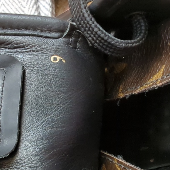 LOUIS VUITTON MONOGRAM SLALOM SNEAKERS - Picture 14 of 16